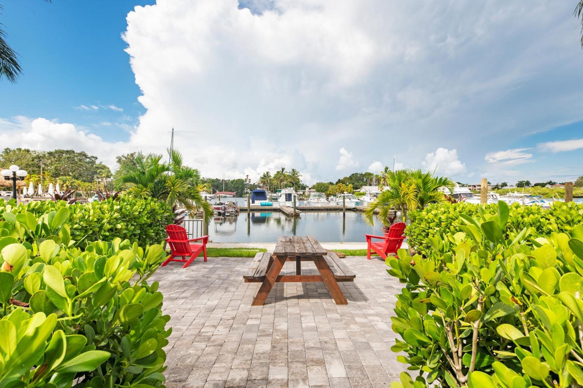 Aparthotel Bay Breeze South Bradenton Exteriér fotografie