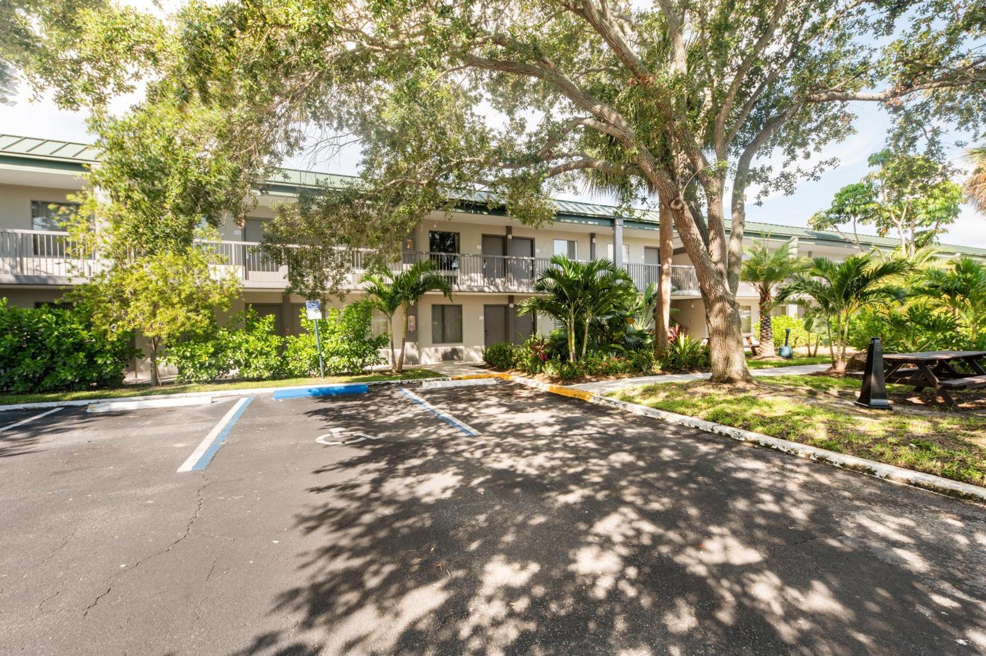 Aparthotel Bay Breeze South Bradenton Exteriér fotografie