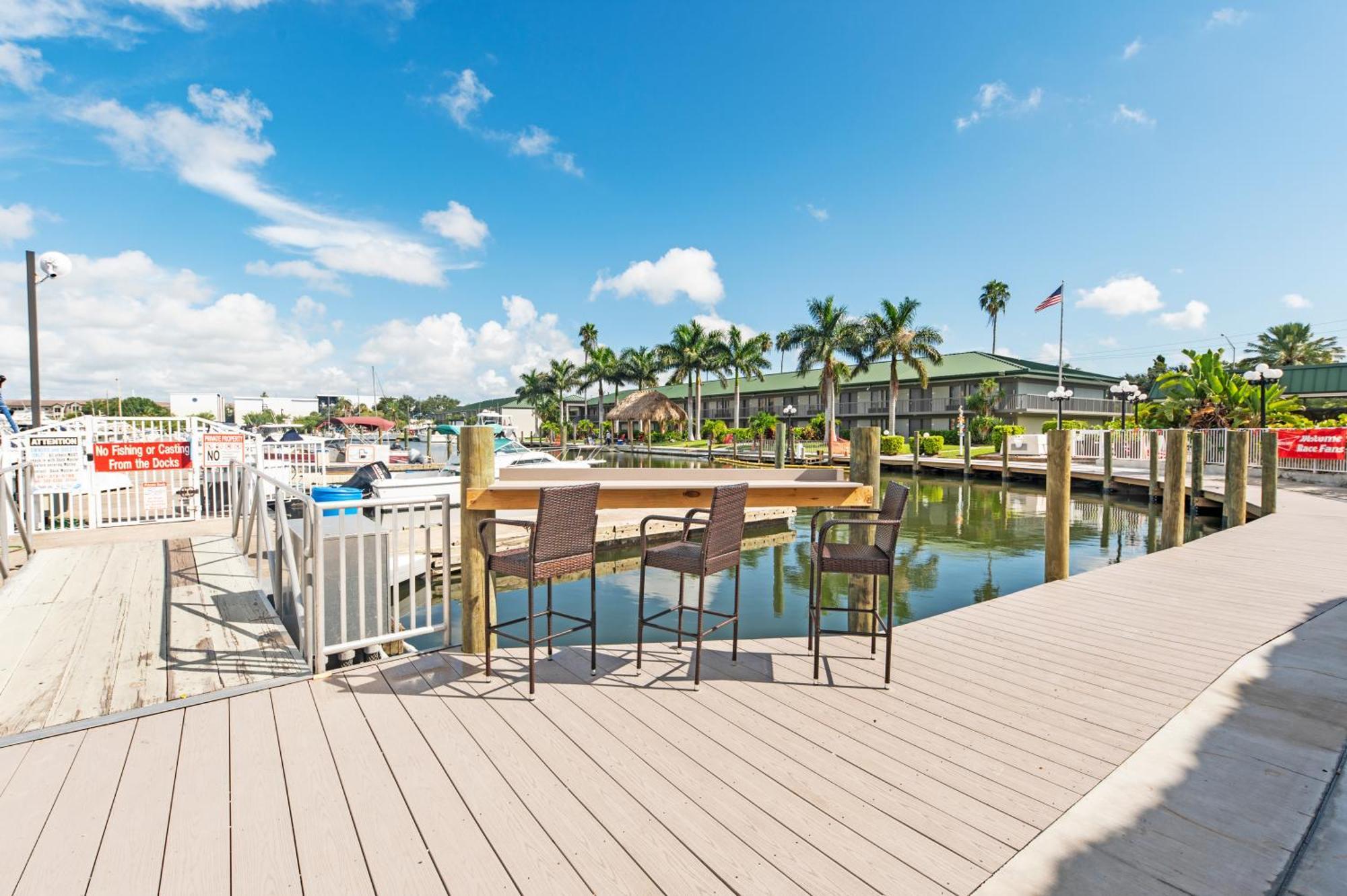 Aparthotel Bay Breeze South Bradenton Exteriér fotografie
